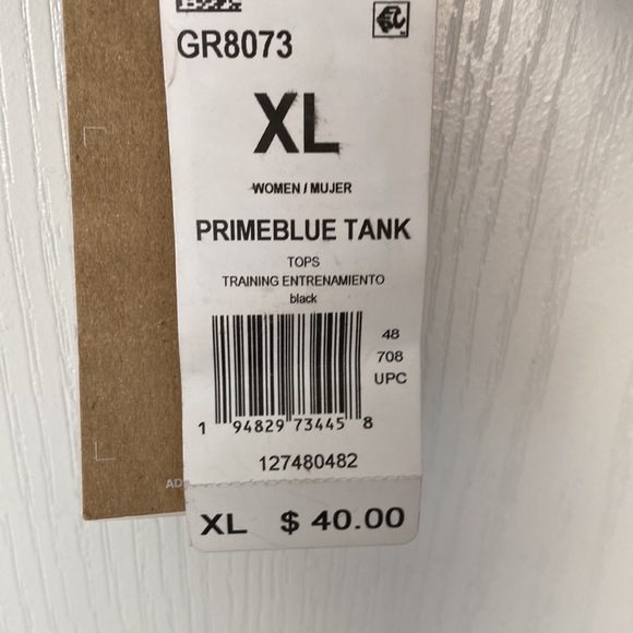 Adidas top - Picture 4 of 4